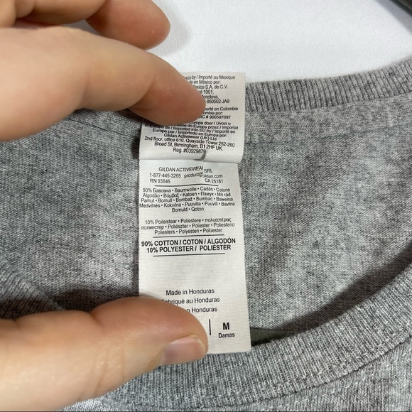 Gildan, Cute Puppy Graphic T-Shirt, Size Medium. In excellent condition! - Picture 4 of 6